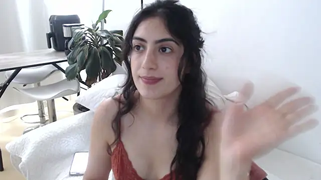 MIYESSI 라이브 XXX   채팅
