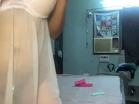 Živý XXX chat Laaylllaa