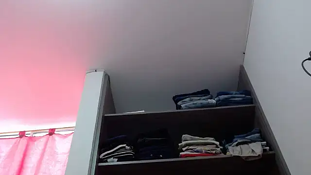 nicolle_milf1978 Adlı Modelin Canlı XXX Sohbeti