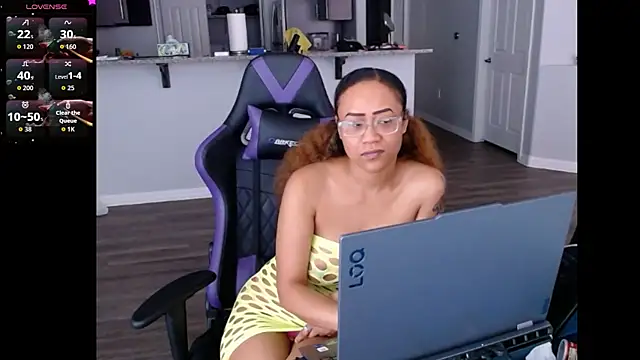 ReeseZen Live XXX Chat