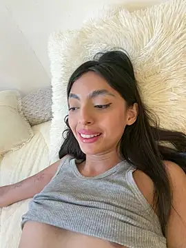 ZaraLuuv Chat XXX in diretta