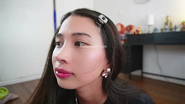 AlessiaVix Adlı Modelin Canlı XXX Sohbeti