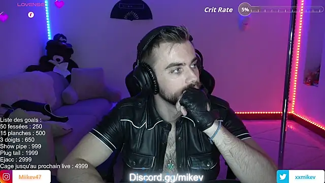 Mikevn Live XXX chat