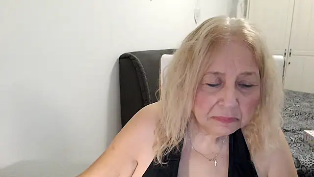 Chat +18 de SusiLifeXXX ao vivo