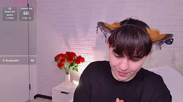 FetishFox Live XXX Chat