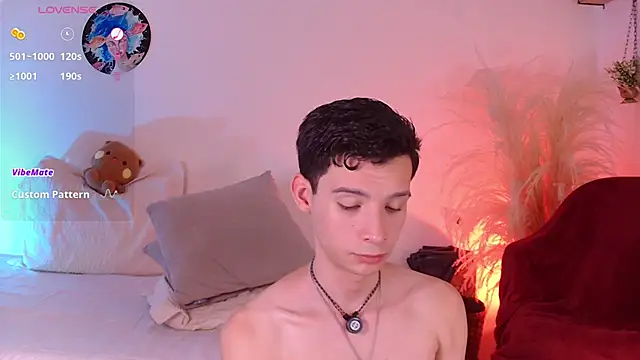 VicenteFerrer Adlı Modelin Canlı XXX Sohbeti
