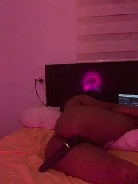 Онлайн чат XXX MISSMAYSROOM