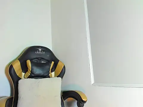 AdharaRose_Rs' Live XXX Chat