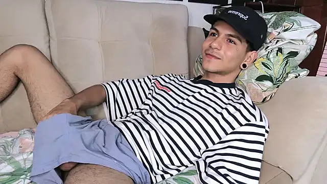 Austin_falcon Live XXX-Chat