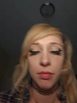 Chat XXX en directo de AmethystFoxx