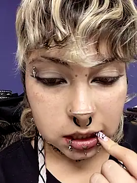 Cute_Chrixxx 即時 XXX 聊天