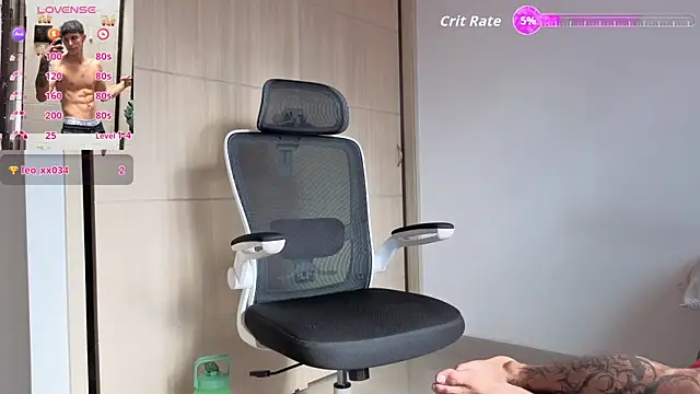 Cristopher23_ 라이브 XXX 채팅