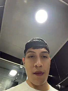 OliverWest04 Live XXX-chat