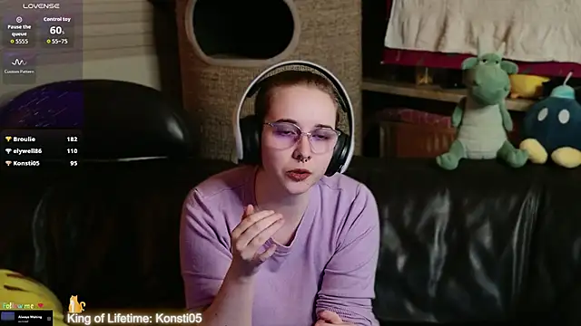 แชท XXX สดของ GamerGirl_Eve