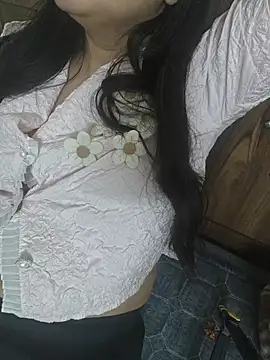 Živý XXX chat neelam_rawat