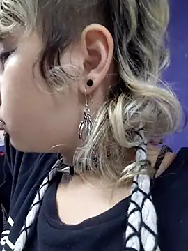 Cute_Chrixxx élő XXX-chatje