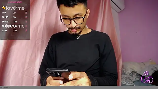 Chat XXX ao vivo de Amir_guy_