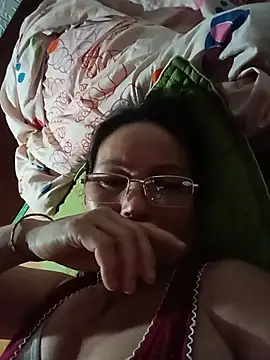 Chat +18 de Cucci07 ao vivo