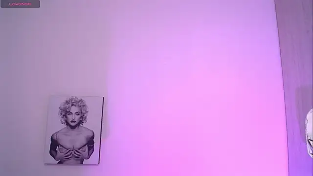 دردشة Millie_bobby الجنسية المباشرة
