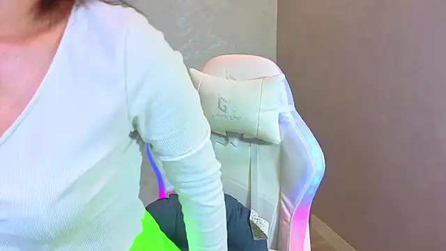 Emmiennova 라이브 XXX 채팅