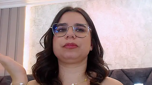 ThaniaJonesn Live XXX chat