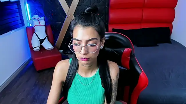 KarlaSlutSkinny__のライブXXXチャット