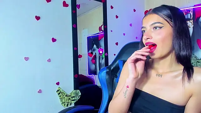 honeyluxe_n Live XXX chat