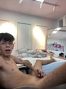 Živý XXX chat Tommy_valverde