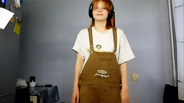 צ'אט XXX בשידור חי של CacyBIoom