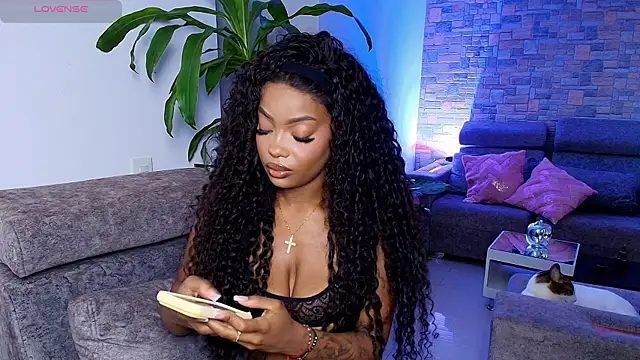 Isaa_Coleman_ Live XXX-Chat