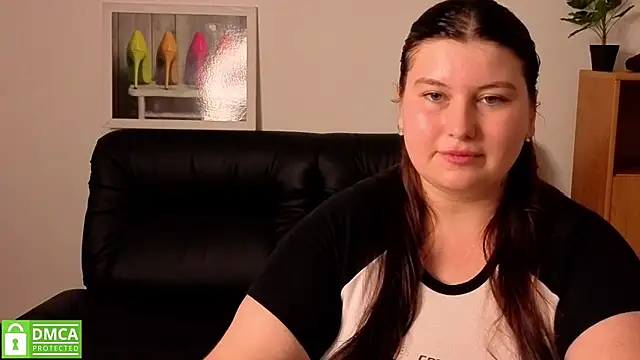 Katina_deeplou4 Adlı Modelin Canlı XXX Sohbeti