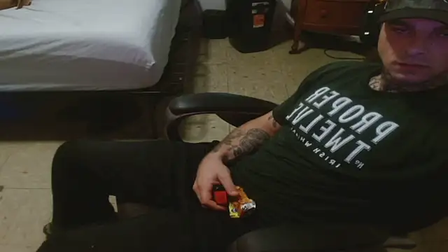 Chat XXX en directo de DADDY_KANE8---