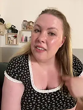 MaschaMangold's Live XXX Chat