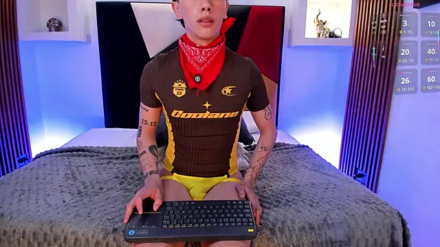 Tomy_Rox Live XXX Chat