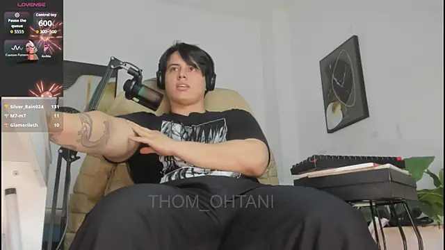 צ'אט XXX בשידור חי של Thom_Ohtani