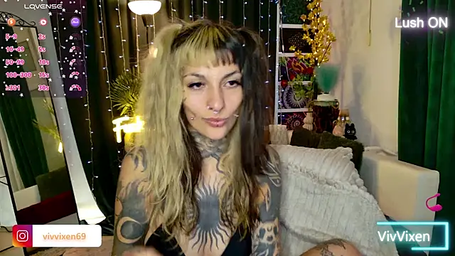 VivVixen Adlı Modelin Canlı XXX Sohbeti