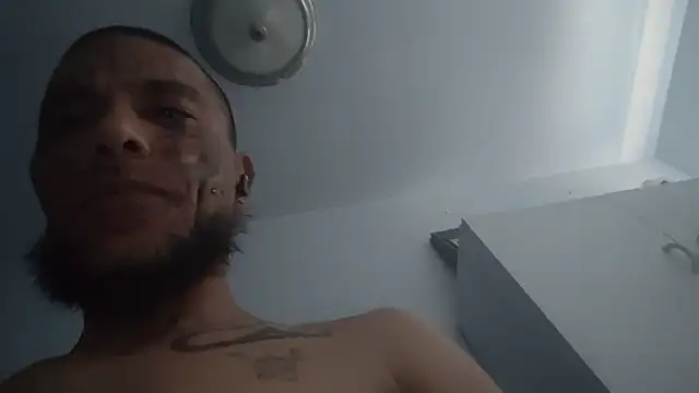 Show Webcam de Bigdickk4yourpussy