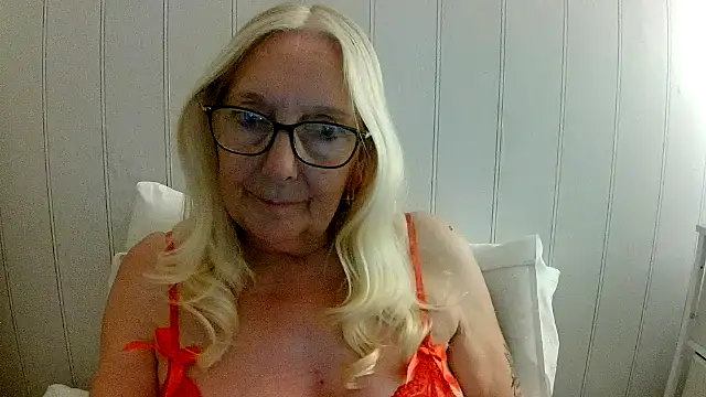 Chanel-56 Chat XXX in diretta