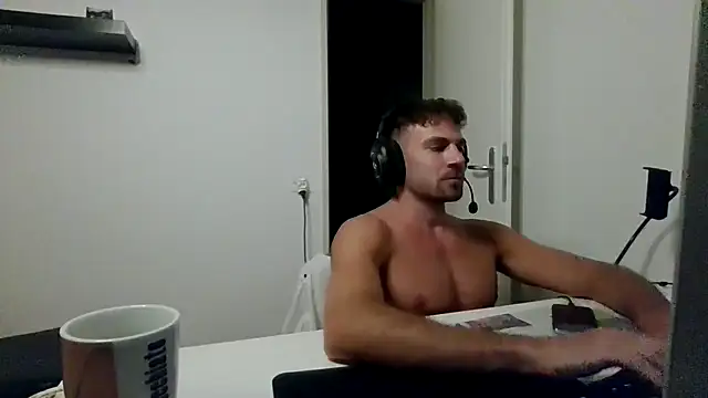 alpha-hunk Live XXX-chat