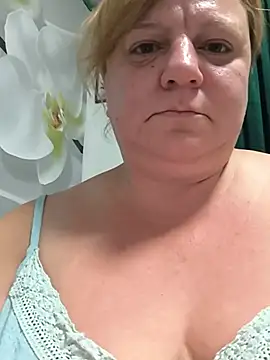 jusichka's Live XXX Chat