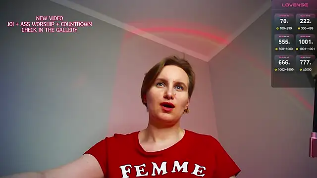 KinkyMissCherry Chat XXX live