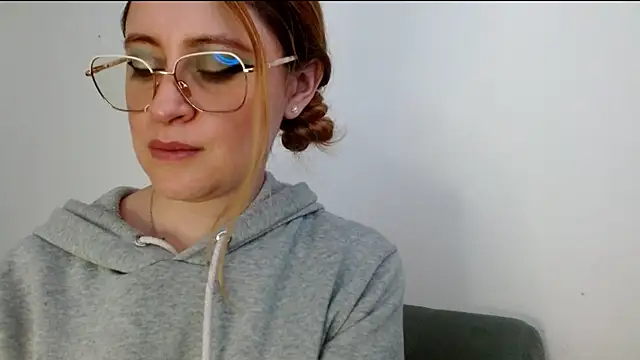 Juls_winter_ Chat XXX in diretta