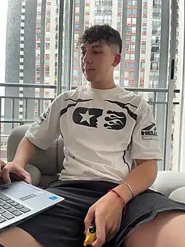 Czat XXX na żywo – OLIVER_K