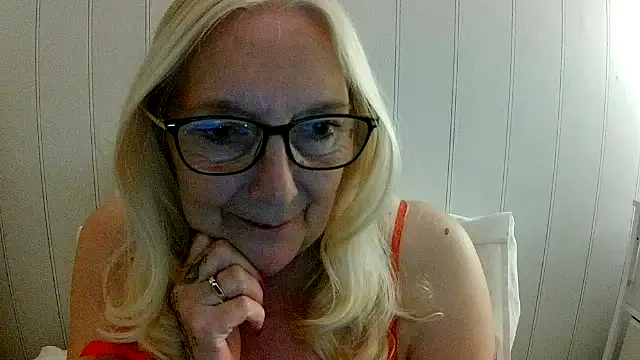 Chanel-56's Live XXX Chat