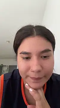 แชท XXX สดของ LaiaGomez
