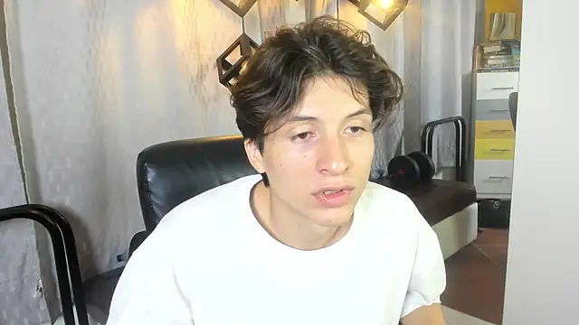 Онлайн чат XXX Marcoviolet