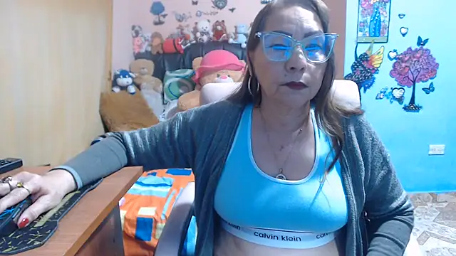 Chatroom XXX en direct de milfeddy_