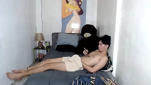 XXX chat uživo modela asian_cale