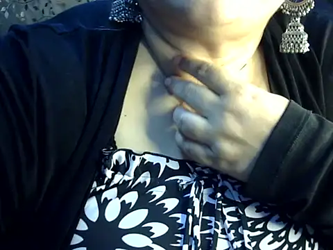 Soniya_Sha live XXX chat