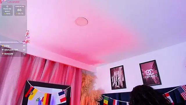 Онлайн чат XXX Stefyrossy